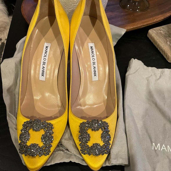 Manolo Blahnik Shoes - Gentle used Manolo Blahnik Hangsi  Yellow-70
